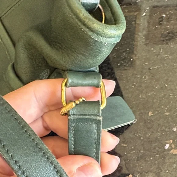 Vintage 90's Coach Cowhide Leather Crossbody Bag. Made is Usa. - Picture 12 of 12